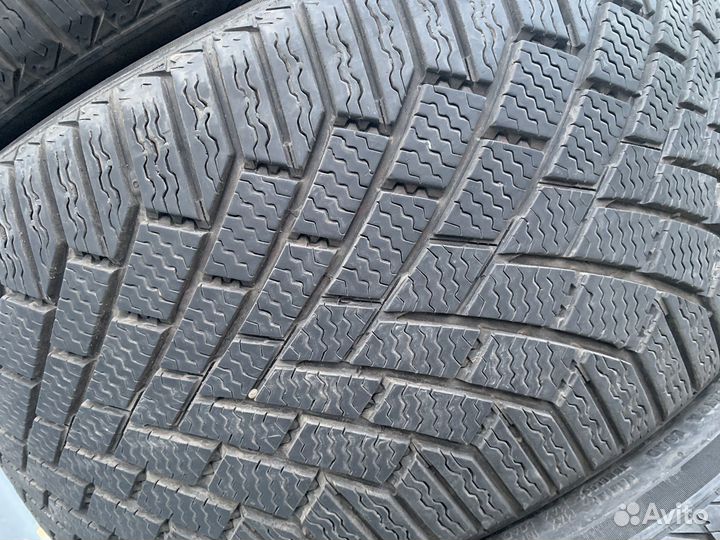 Continental ContiVikingContact 7 255/35 R19