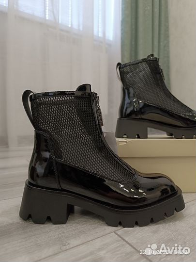 Ботинки женские