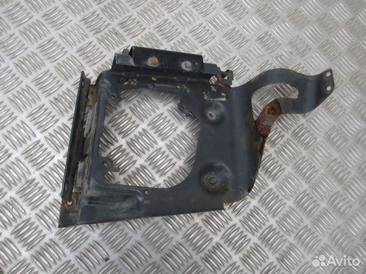 Кронштейн левой фары Scania 1821153