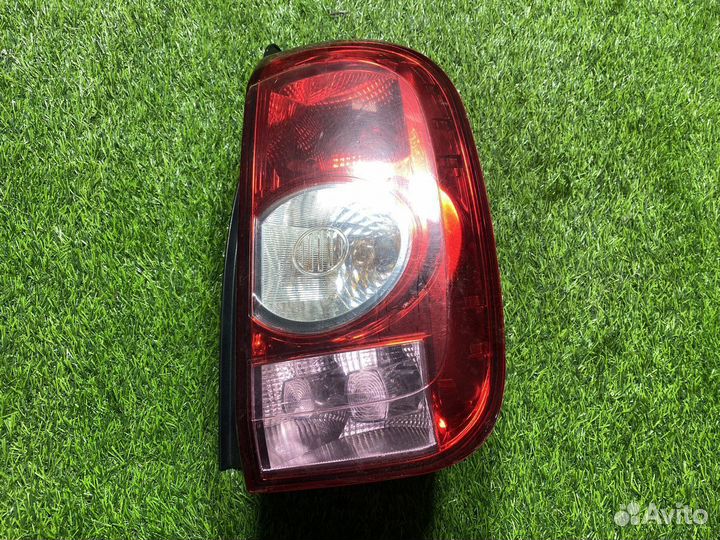 Фонарь задний правый Renault Duster 1