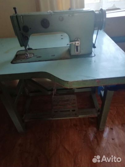 Швейная машина Чайка электрическая бу