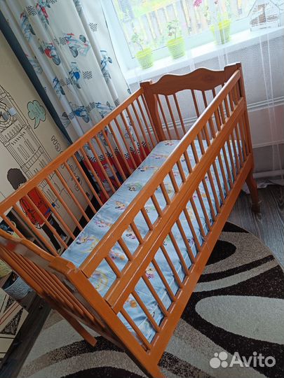 Детская кроватка