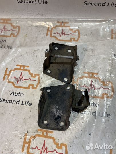 Кронштейн задней балки VW Polo Sedan