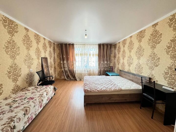 3-к. квартира, 100 м², 7/10 эт.