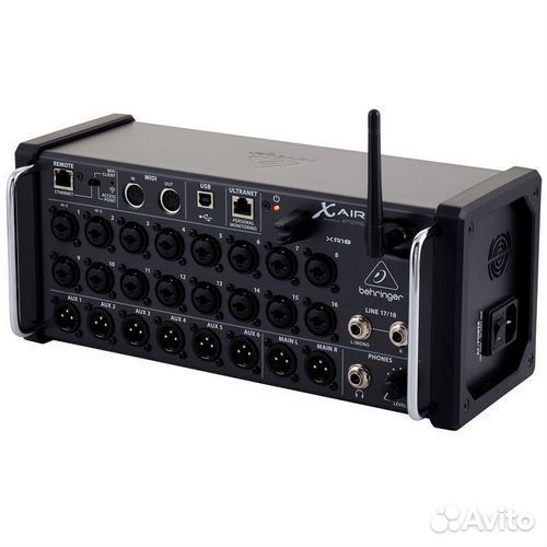 Цифровой микшерный пульт Behringer XR18 (new)