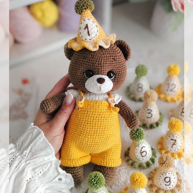 Вязаная игрушка мишка