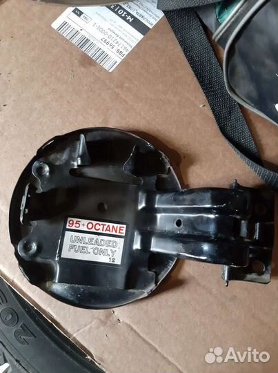 Лючок бензобака Mitsubishi Lancer 10