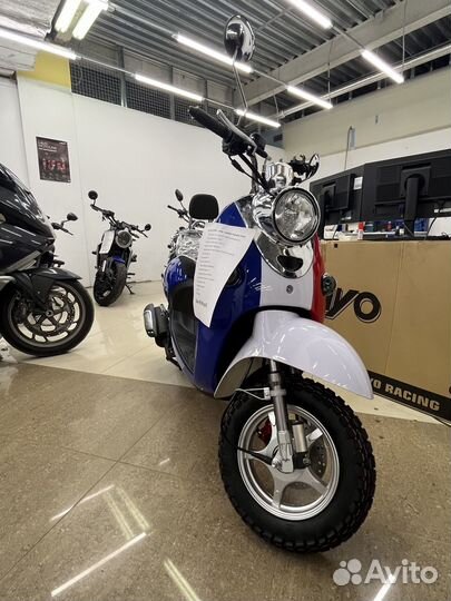 Скутер Retro 150 cc (replika Yamaha Vino)