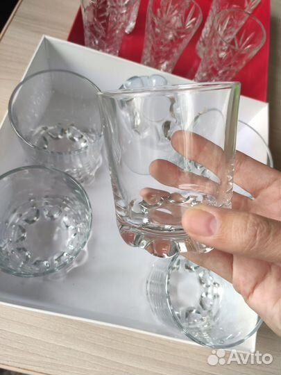 Стеклянные стаканы