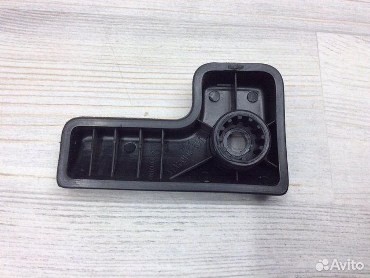 Ручка открывания капота задняя правая Kaiyi E5