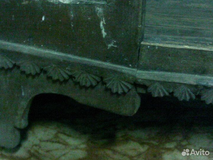 Угловой киот под икону