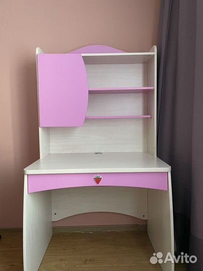 Письменный стол