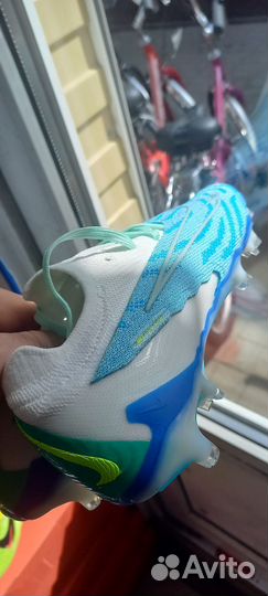 Футбольные бутсы nike phantom gx