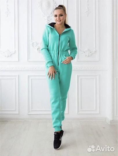 Комбинезон женский теплый 42 р-р