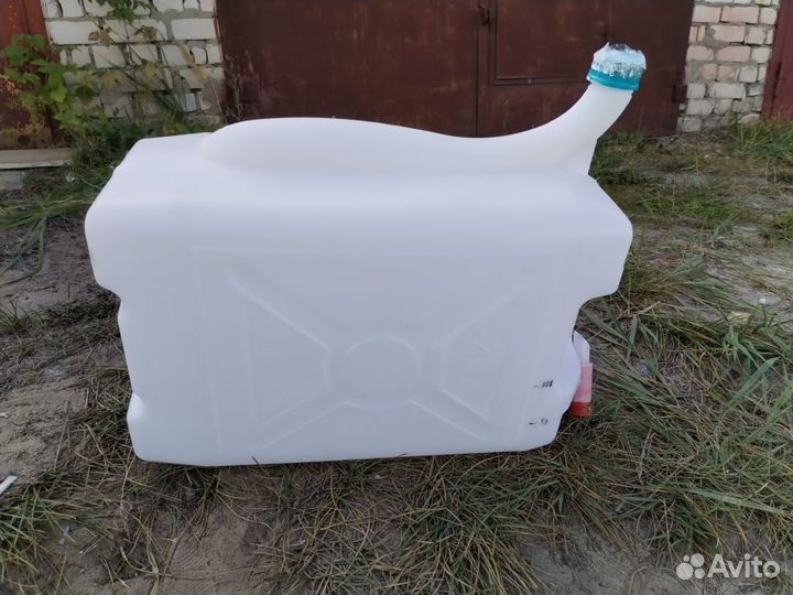 Канистры металлические 20 литров