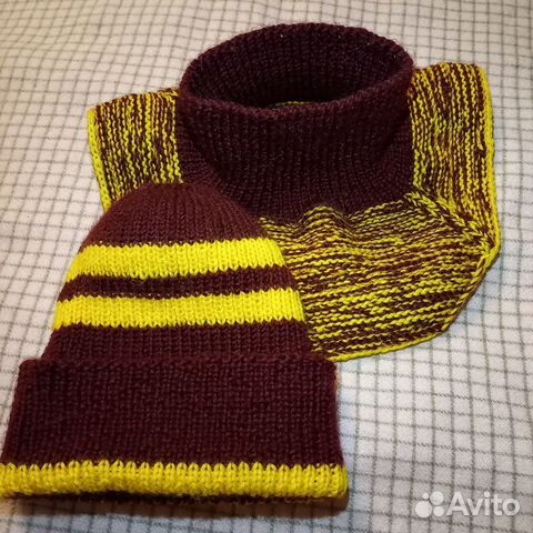 Шапка, манишка, ручная вязка