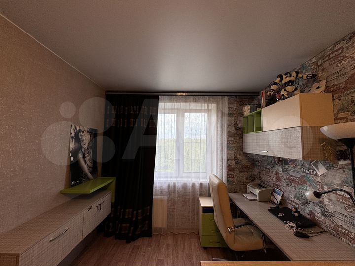 3-к. квартира, 65 м², 8/10 эт.