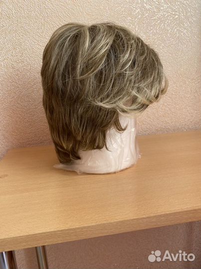 Парик женский