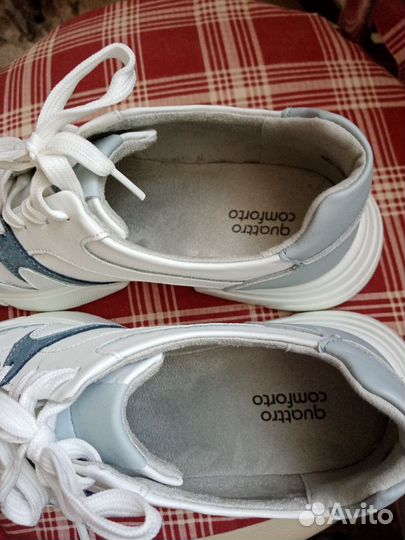 Кроссовки женские кожаные 39 размер новые