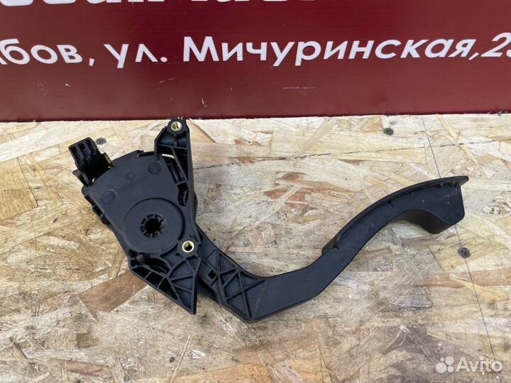 Педаль газа LADA X-Ray