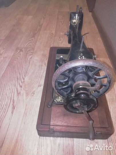 Швейная машина Singer