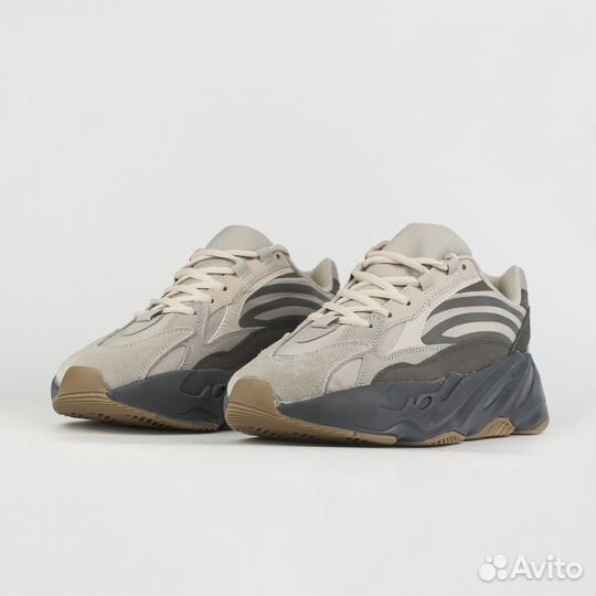 Кроссовки Adidas Yeezy Boost 700 v2 Tephra