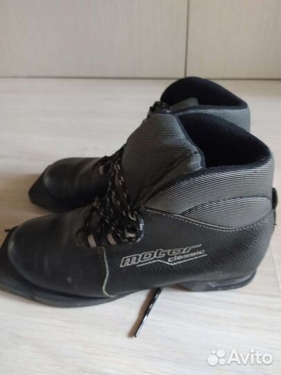 Лыжные ботинки