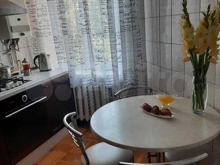 Комната 12,1 м² в 2-к., 2/5 эт.