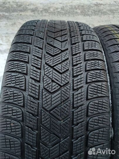 Pirelli Scorpion Winter 265/40 R22 106W