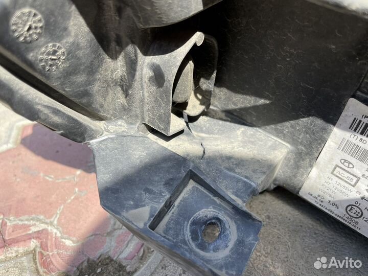 Передняя правая фара лада веста