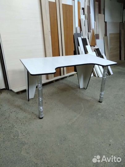 Новые компьтерные столы