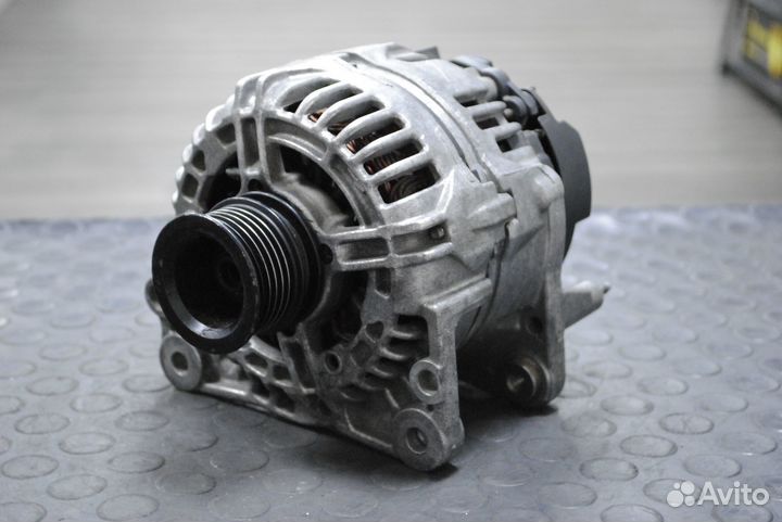 Генератор Skoda Fabia, Octavia, VW Golf 5 1.4 б/у