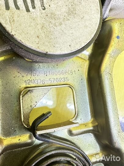 Стеклоподъемник передний правый Geely MK