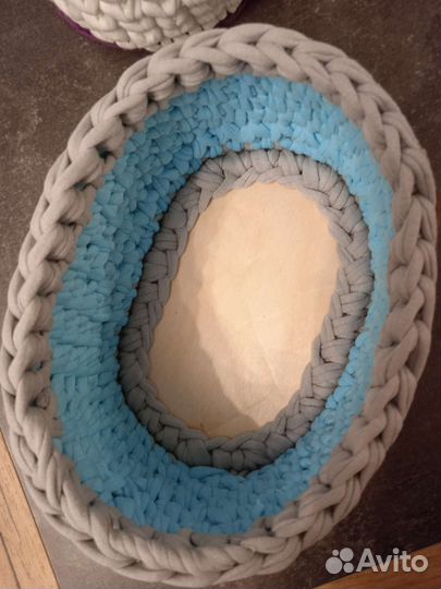 Вязаные корзинки ручной работы