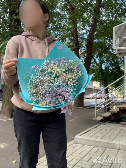 Букет комплимент из радужной гипсофилы