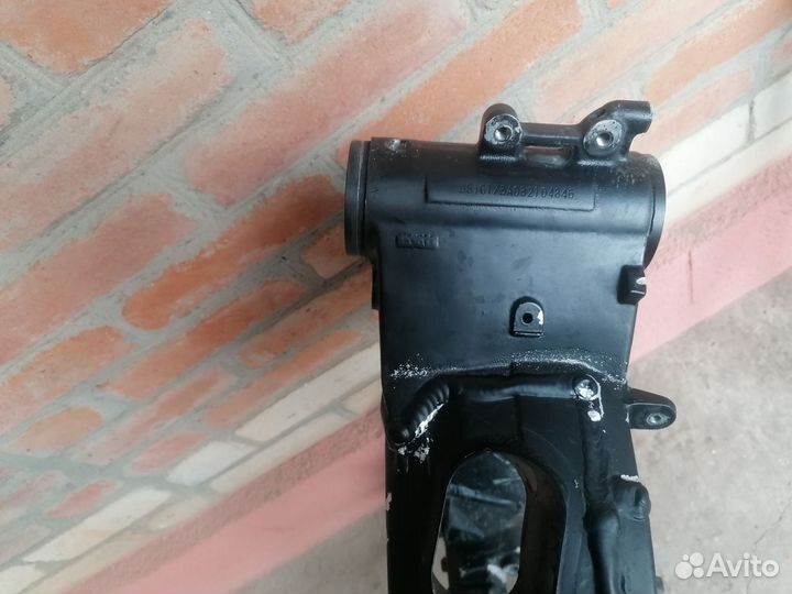 Рама маятник подрамник Suzuki GSX-R1000 K3 K4