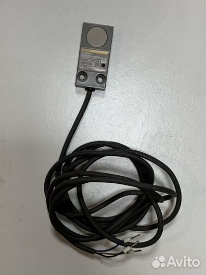Плоский датчик приближения omron TL-W