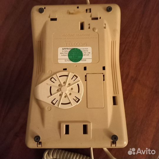 Телефон кнопочный времен СССР