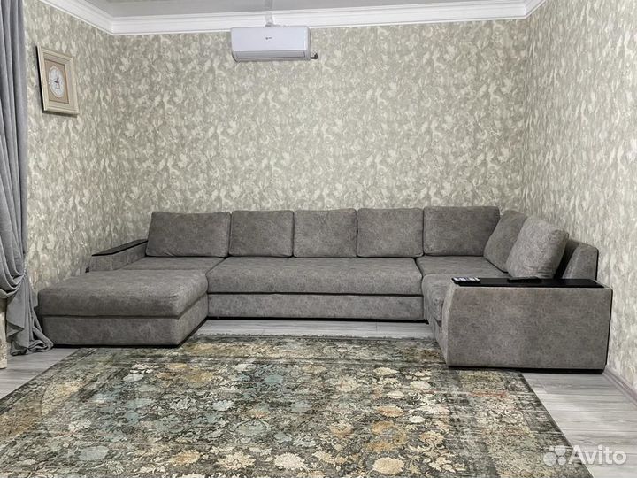 Диван угловой п образный