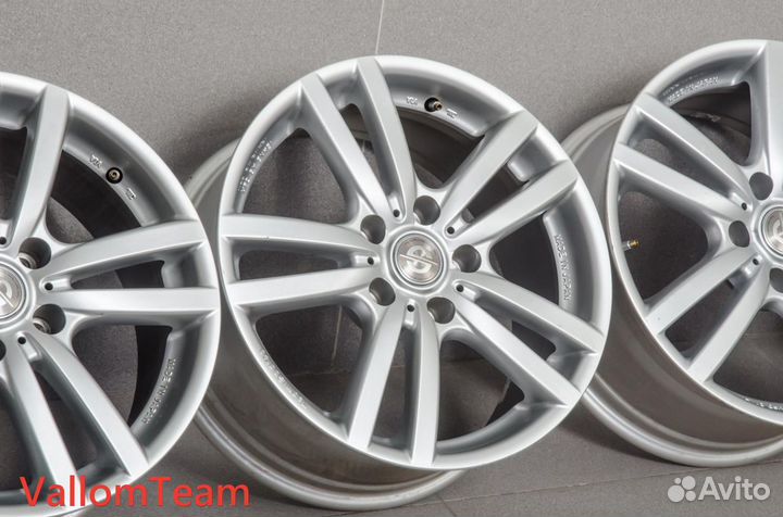 Лот UP044726 Фирменные 17-е диски team sparco legg