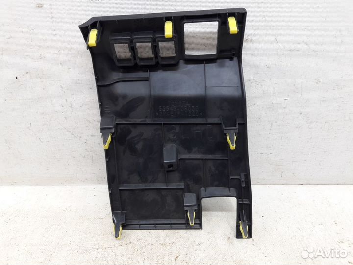 Крышка блока предохранителей Toyota Rav4 XA40