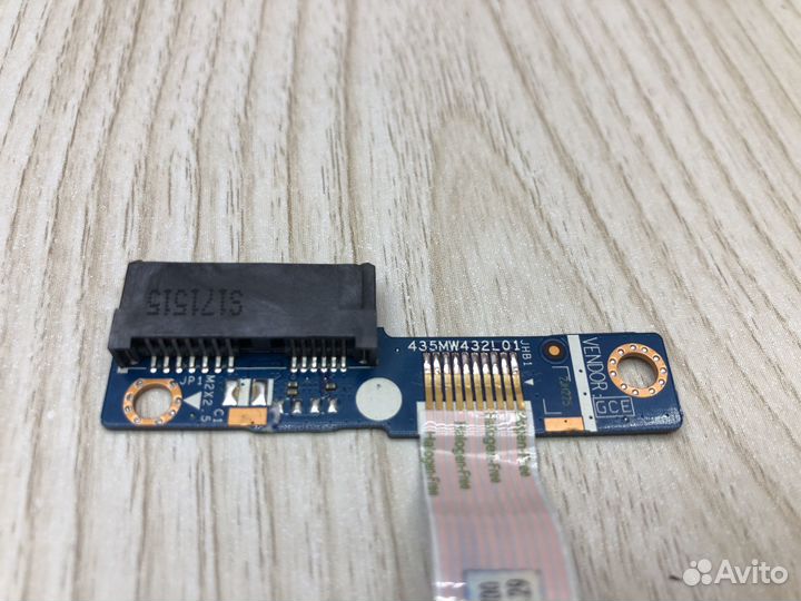 Плата с разъемом подключения DVD-привода LS-C706P