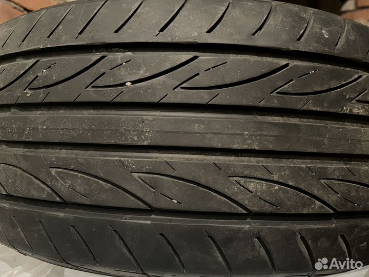 Yokohama Advan Fleva V701 225/55 R17