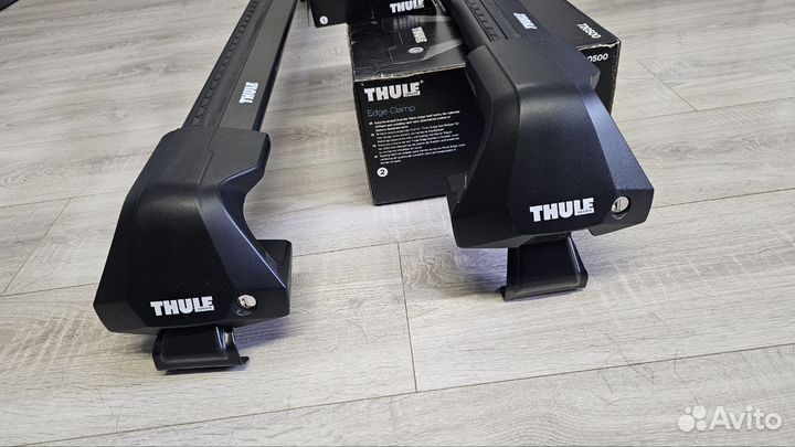 Комплект поперечин Thule на Toyota Camry 70