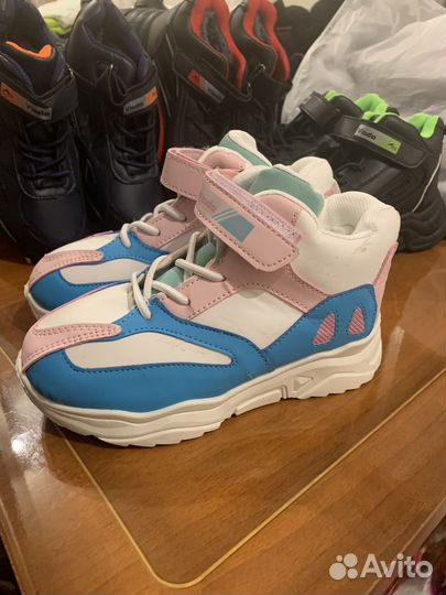 Ботинки утепленные новые 32 размер