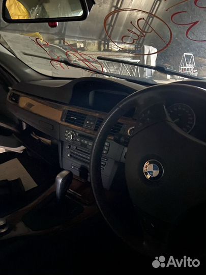 В разбор BMW 325i E90