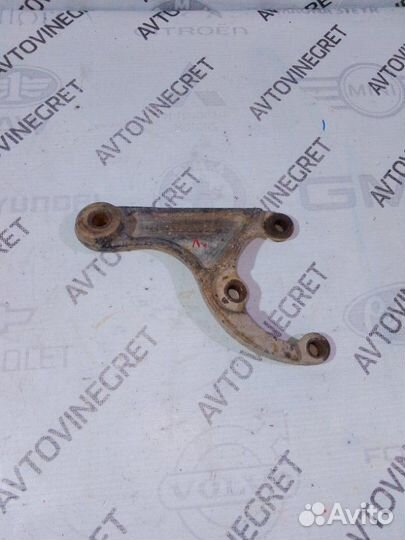 Кронштейн амортизатора заднего Сhevrolet Niva