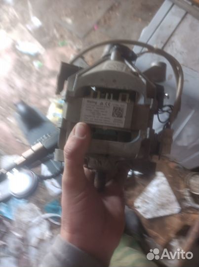 Двигатель от стиральной машины indesit