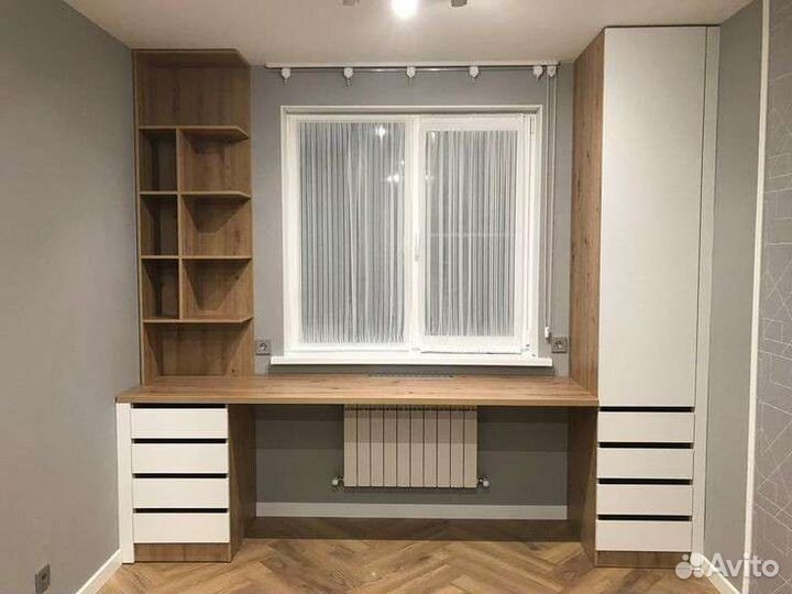 Столы для учебы под окно