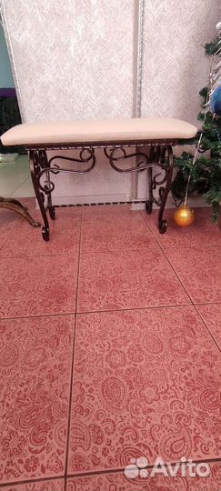 Лавочка в прихожую. Или в комнату, холл
